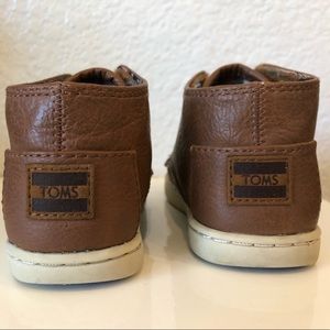 TOMS Shoes| Leather Toddler TOMS Boot
